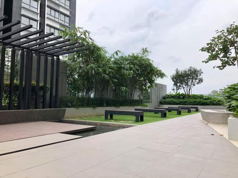 Dsara Big Cinema Netflix Projector Next Sb Hospital Apartment Sungai Buloh Exterior photo